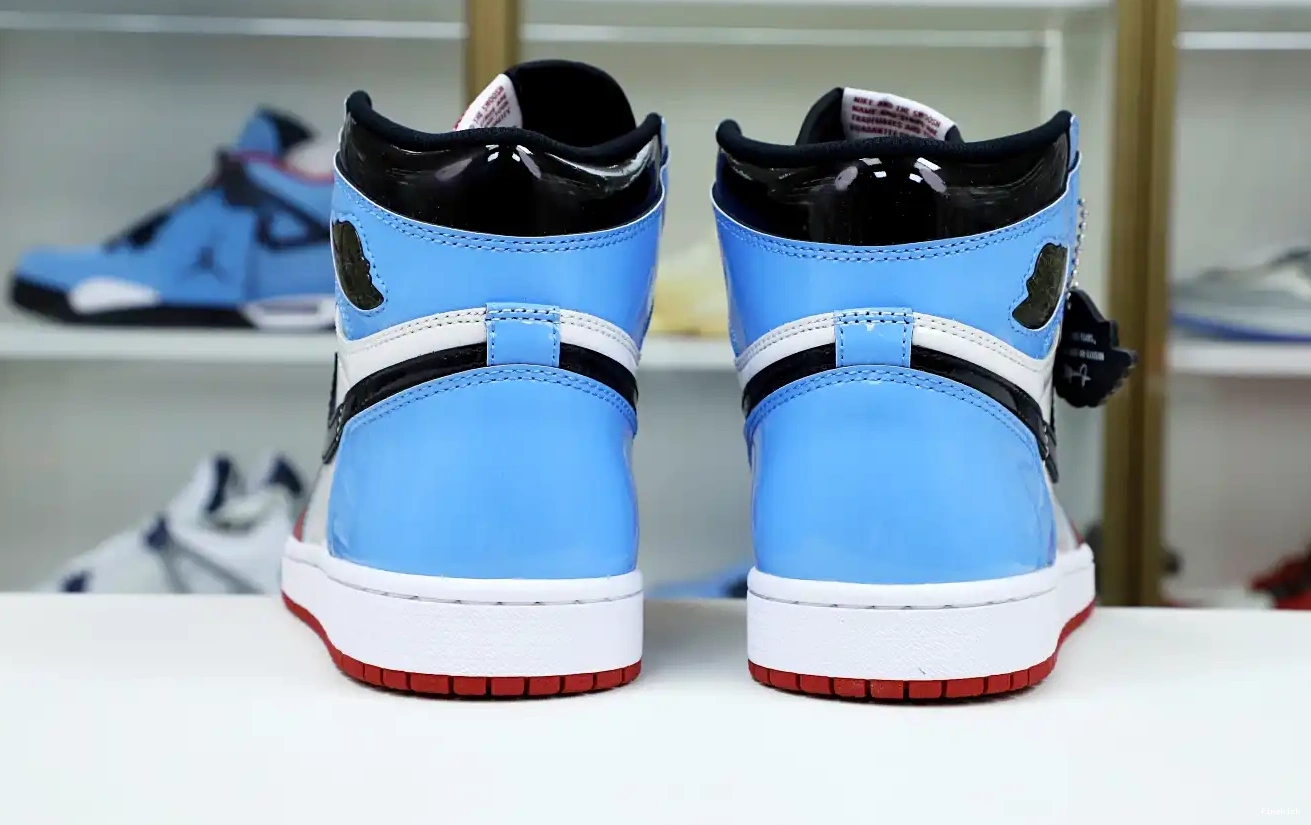 1 AIR OG JORDAN 'FEARLESS' RETRO HIGH 0520